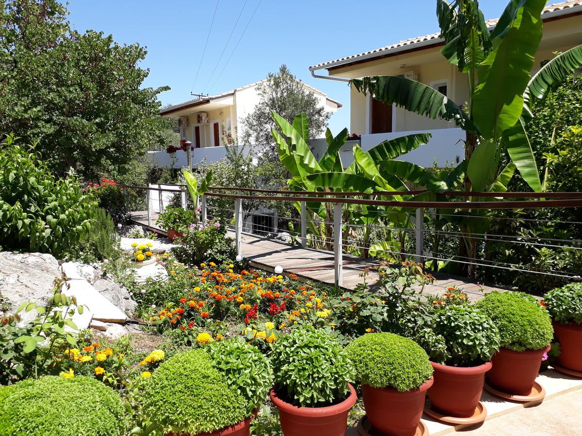 La Casa Di Nonna Lejlighedshotel Nikiana Eksteriør billede